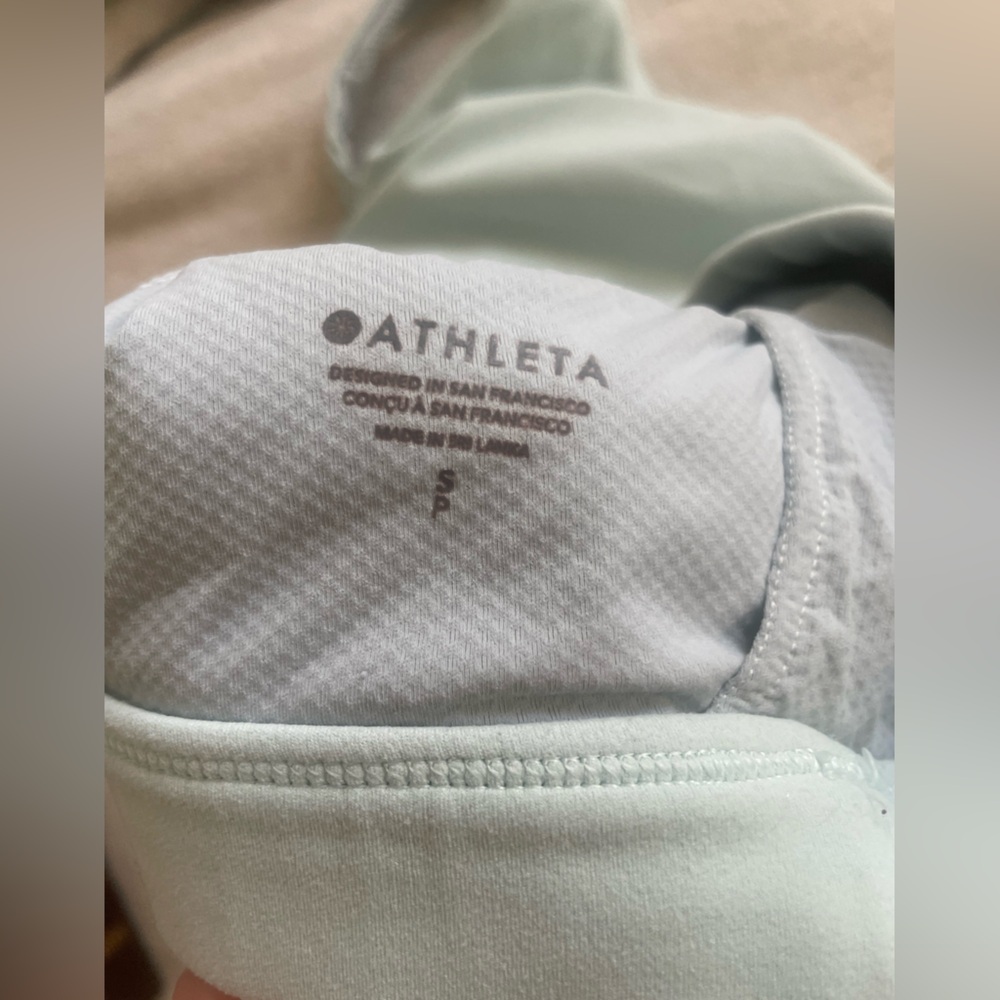 Athleta Women's Light Green Sports Bra size small - Picture 3 of 3